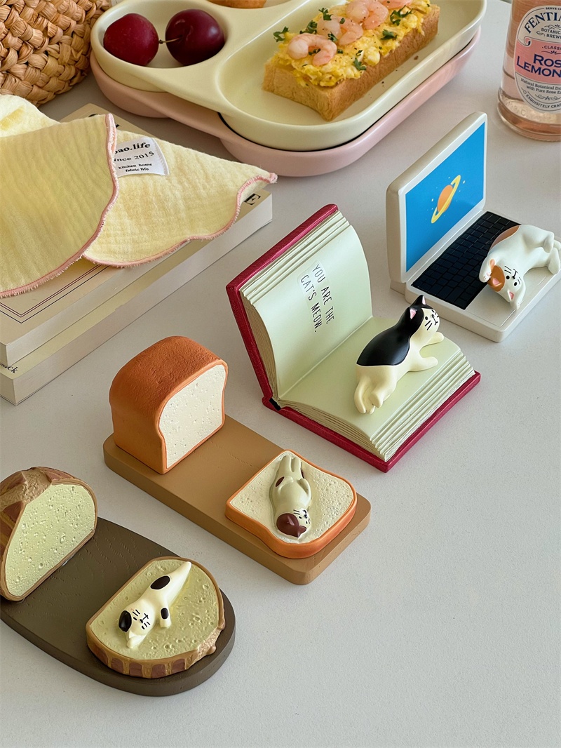Cozy Lying Cat Phone Holder
