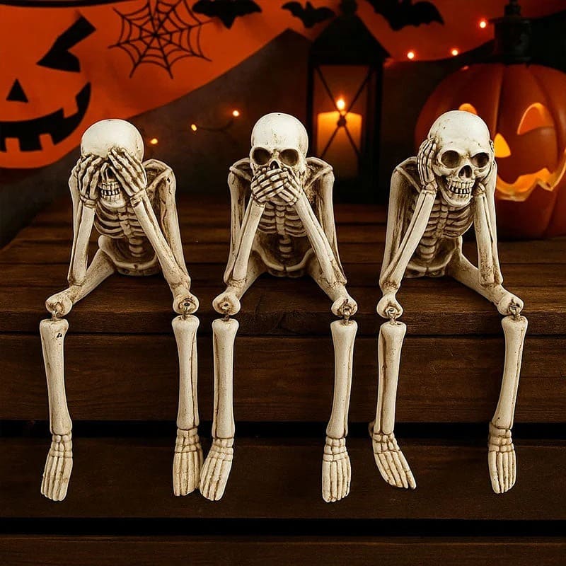 Spooky Halloween Ornament Sitting Skull Statue